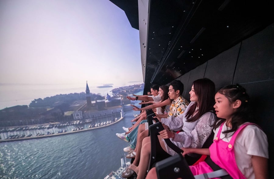 Vui chơi tại VinWonders Nha Trang